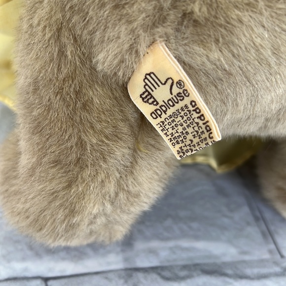 Vintage Applause 1986 Bear in dress and hat, ear tag - Picture 5 of 8